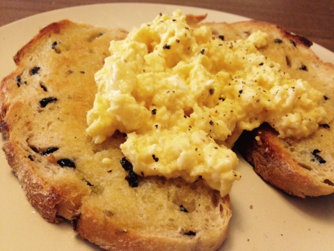 Eggs again, this time on olive bread toast. Yummy! This took me minutes and filled me up for a long time. Plenty of seasoning is the key to this brekkie (or lunch) dish.